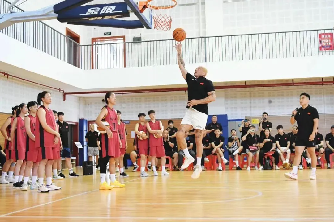 为什么篮球训练的价值对青少年发展如此重要?_1